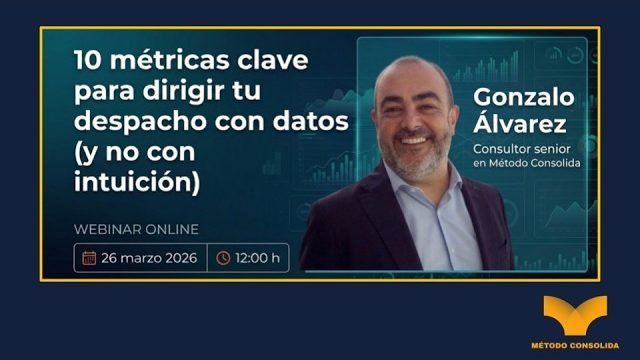 Gonzalo Álvarez, consultor de Método Consolida, en el taller sobre las diez métricas para dirigir un despacho con datos